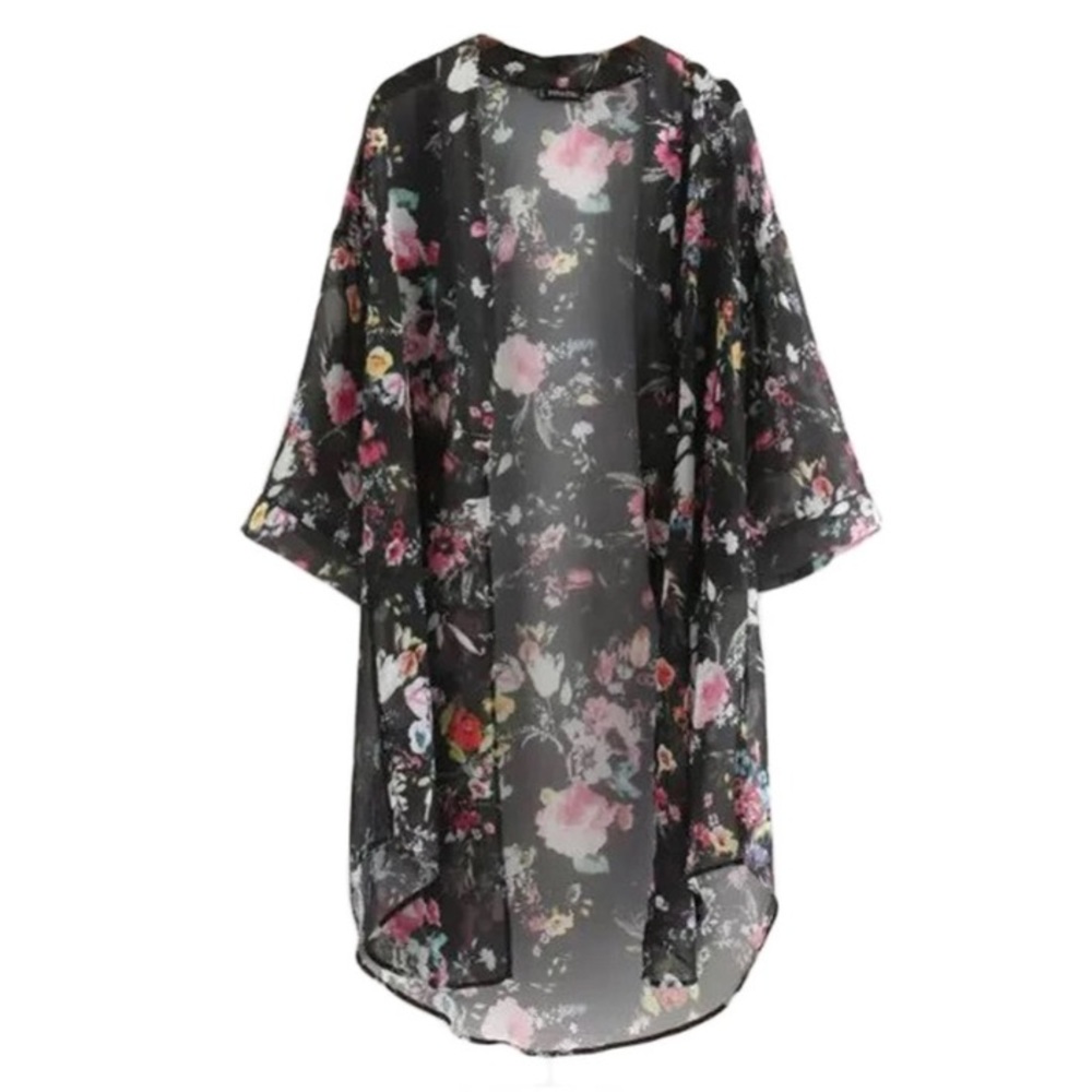 Beautiful black floral kimono juniors large